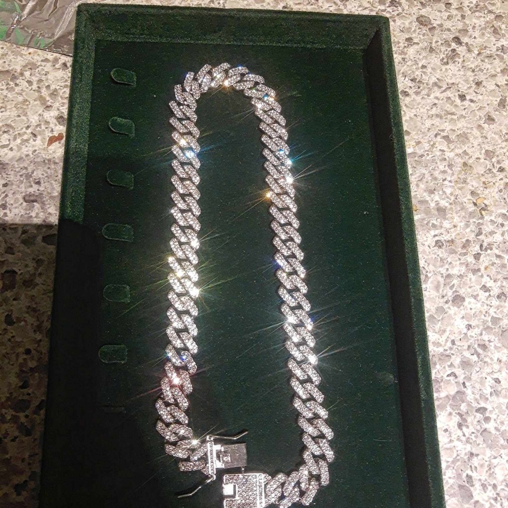 18K WhiteGold Cuban Link Chain